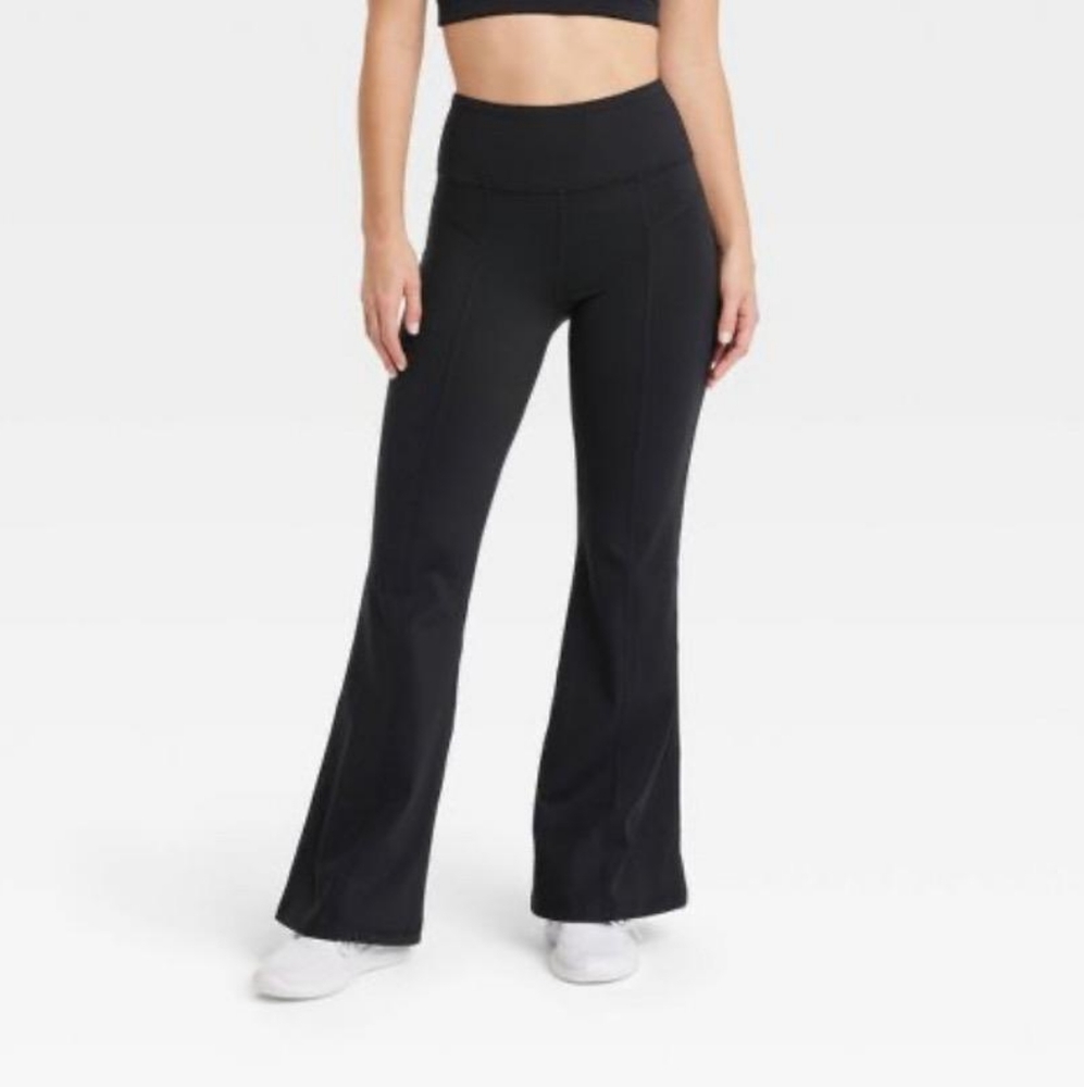 🔥$7.00 FIRM🔥JOYLAB High Rise Flare Bottoms Leggings
